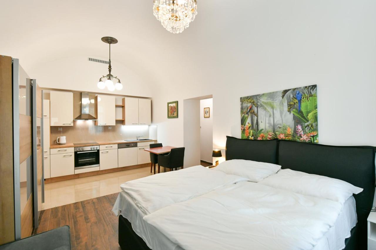 Apartmany Na Namesti 85 Jindřichŭv Hradec Kültér fotó